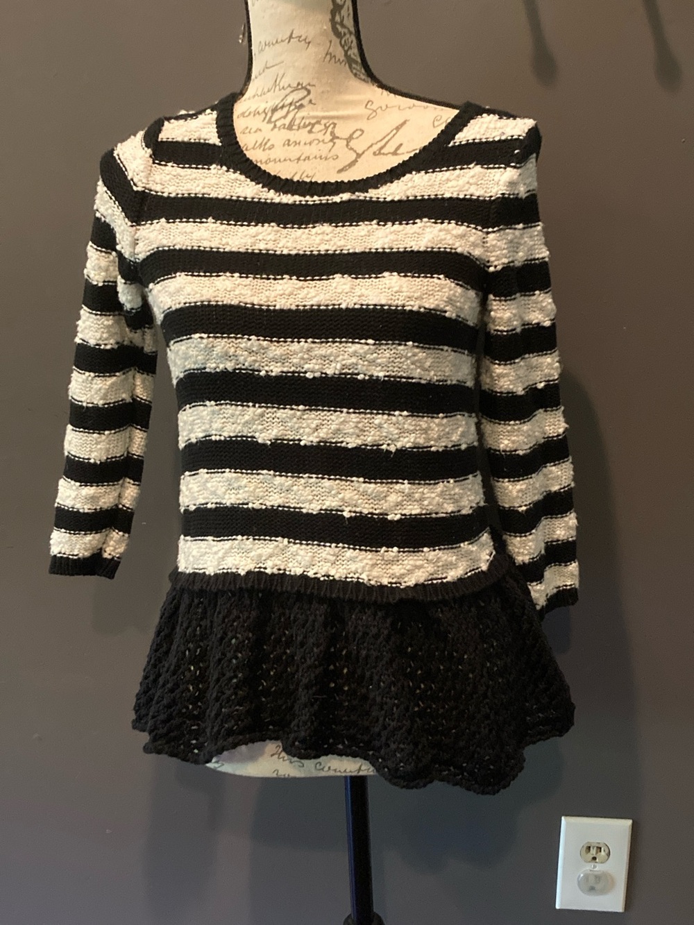 Anthropologie black &cream striped textured w/ crochet bottom peplum top XS GUC
